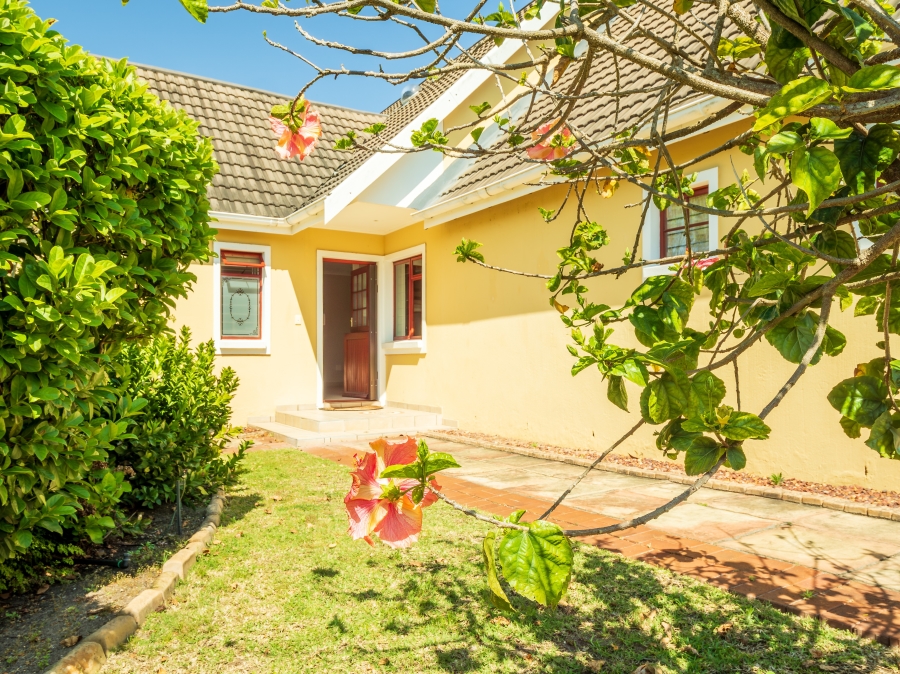 3 Bedroom Property for Sale in The Island Western Cape